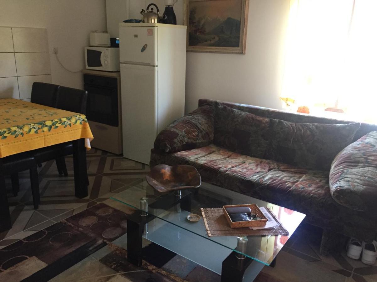 Casa Rustica Cu Terasa Vila Mediaş Exterior foto